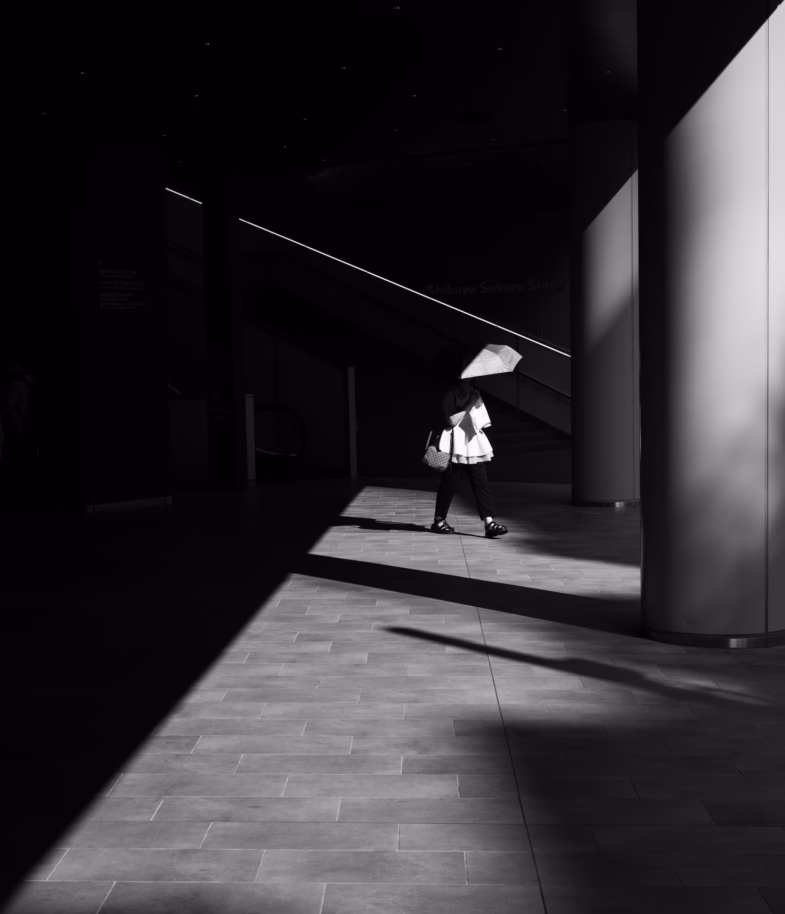 ／ - Monochrome Photography Awards 2024